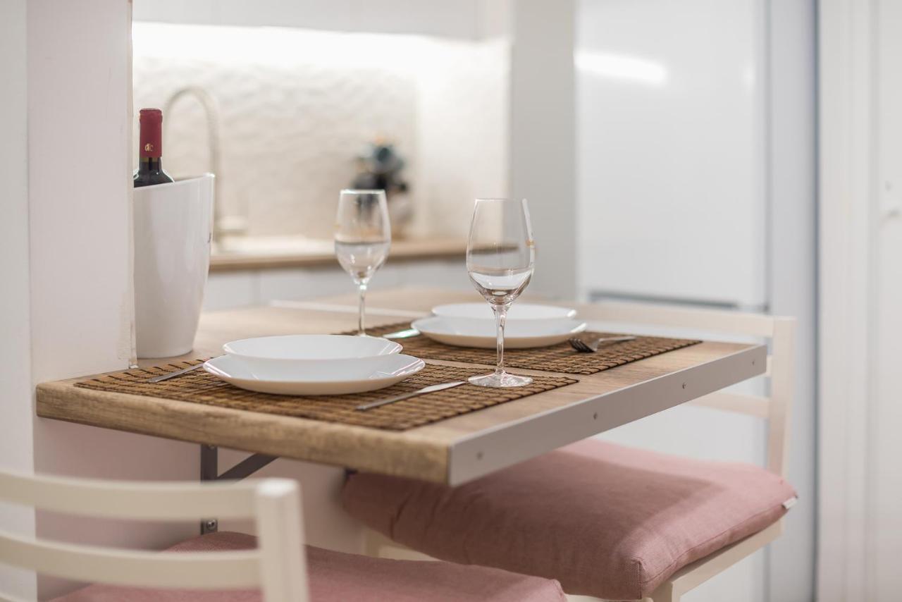 Apartment Stylish Luxury At Ampelokipi Metro Station