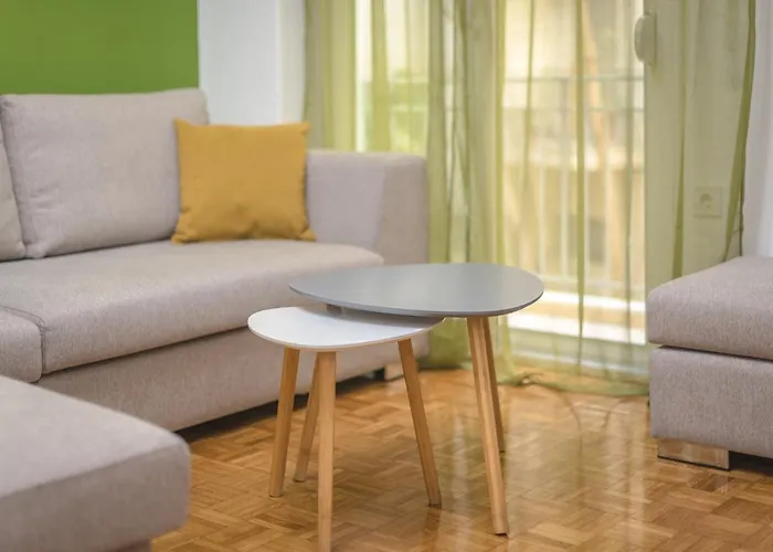 Stylish Luxury Apartment At Ampelokipi Metro Station